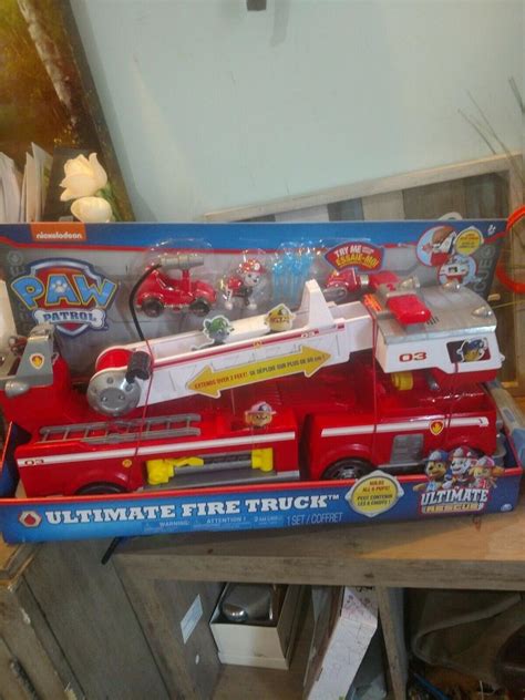 PAW Patrol Ultimate Rescue Fire Truck with Extendable 2 ft. Tall Ladder ...