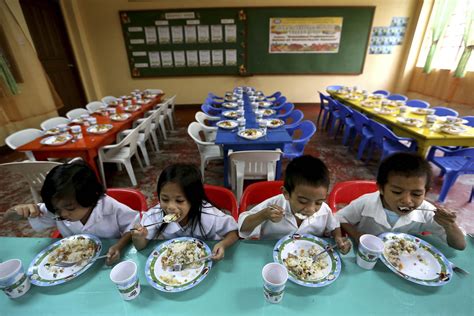 Poor nutrition blamed for dismal Philippine rank in reading, math, science literacy | Inquirer News