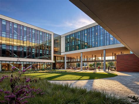 Stanford University School of Medicine Center for Academic Medicine / HOK | ArchDaily