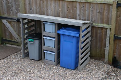 Cassiefairy's thrifty little lifestyle blog - How to DIY a bin store using leftover timber