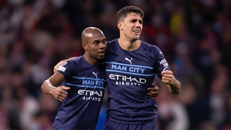 Three Brazilian suitors approach Manchester City favourite Fernandinho ...