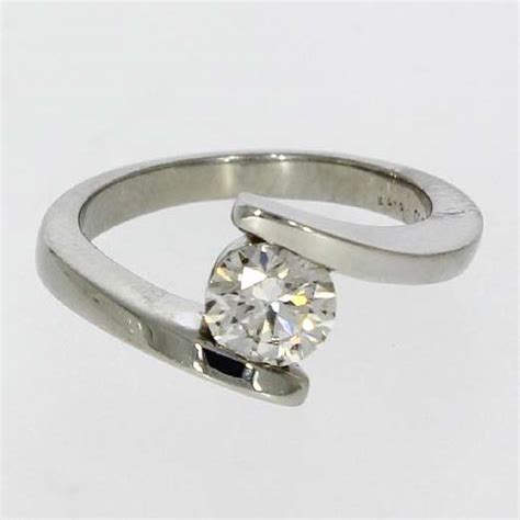 Solitaire Diamond Jewellery,Solitaire Diamond Tops,Solitaire Diamond ...