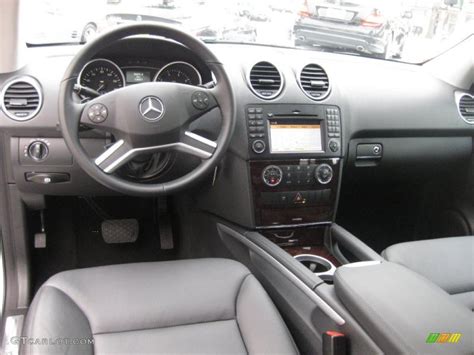 2010 Mercedes-Benz ML 350 interior Photo #41554982 | GTCarLot.com