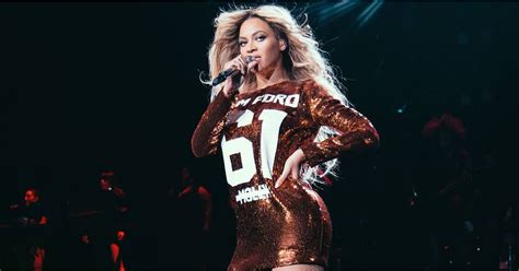 Beyonce's Best Outfits | POPSUGAR Fashion