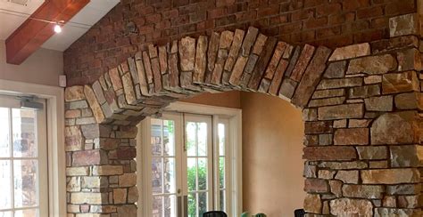 Chilton Rustic Veneer Stone Interior Ashlar Stone Accent Wall in 2020 | Stone accent walls ...