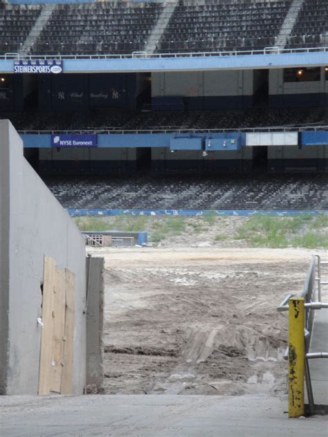 StadiumPage.com - Yankee Stadium Demolition - September 16, 2009