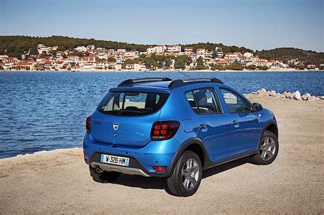 DACIA Sandero Stepway Specs & Photos - 2016, 2017, 2018, 2019, 2020 ...