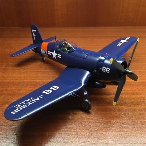 Revell F4U-4 Corsair (1:72) Finished! This one was so much fun! : r/modelmakers