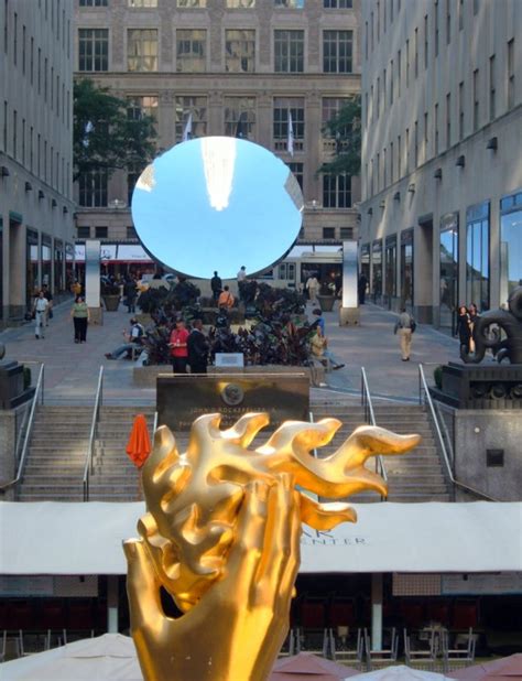 NEW YORK MUHTARI: Sky Mirror - Rockefeller Center