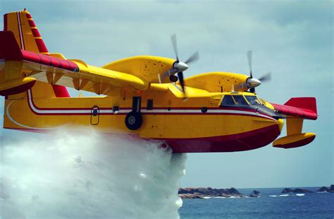 Everything that You Need to Know about the Canadair CL-415