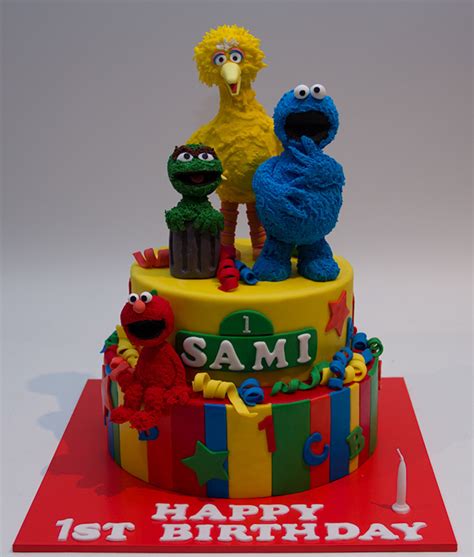 Sesame Street Cake - CakeCentral.com