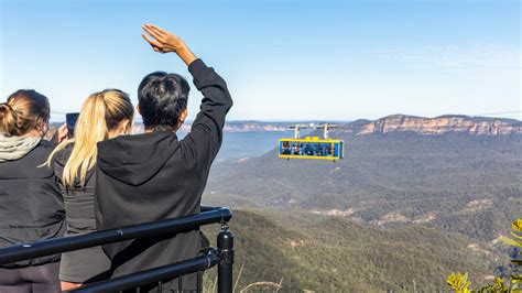 Blue Mountains and Wildlife Park Colourful Day Tour in Sydney | Pelago