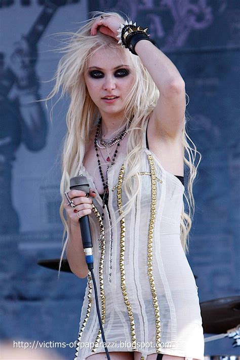 Taylor Momsen | punaisestatorpasta