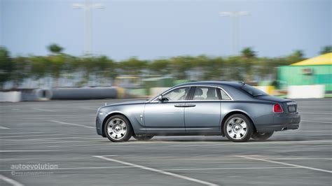 ROLLS-ROYCE Ghost Review - autoevolution