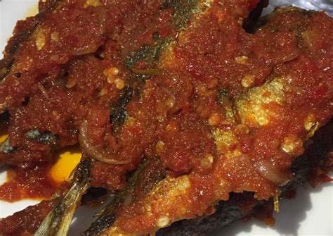 Resep Ikan sambal goreng simple oleh Wirda - Cookpad