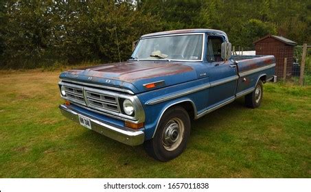 513 Old Ford Van Images, Stock Photos, 3D objects, & Vectors | Shutterstock