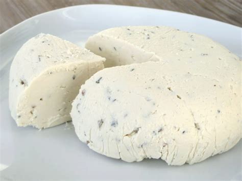 Tofu garlic-herb cream cheese – Vegan Test Kitchen