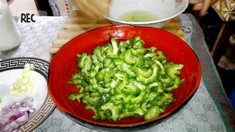 Tipid ulam ampalaya with egg - YouTube