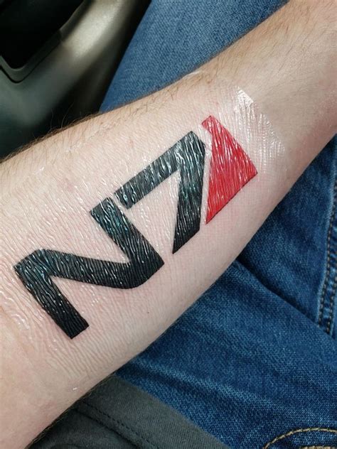 N7 mass effect tattoo | Mass effect tattoo, Tattoos, Geek tattoo