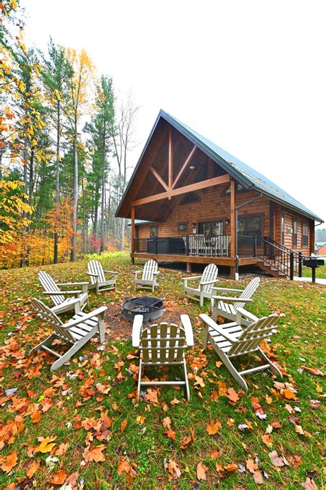 Pleasant Hill Lake Park Deluxe Log Cabins - Destination Mansfield