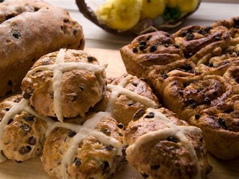 The Great British Fruit Bun Recipe | Recipes, Bun recipe, Brunch recipes