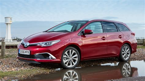 Toyota Auris Hybrid Touring Sports review | CAR Magazine