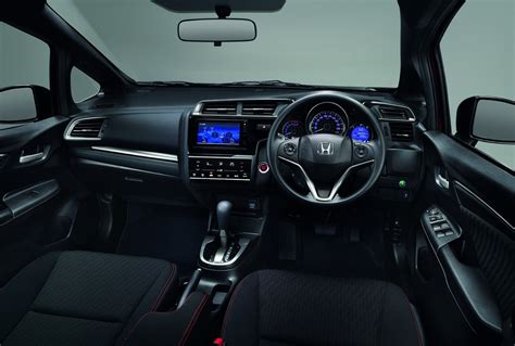 2017 Honda Jazz (facelift) interior dashboard