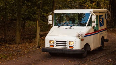 Mail Truck Free Stock Photo - Public Domain Pictures