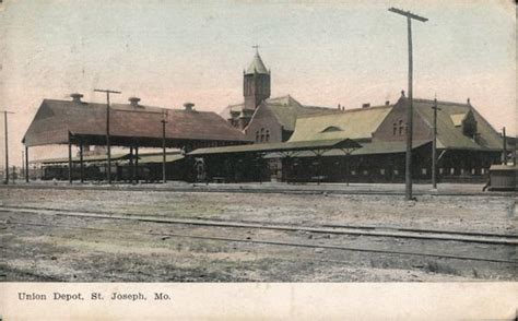 Union Depot St. Joseph, MO Postcard