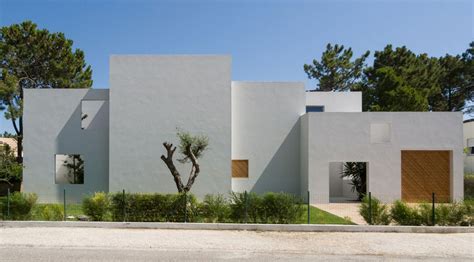 Minimalist House by Architecture Firm Miguel Marcelino