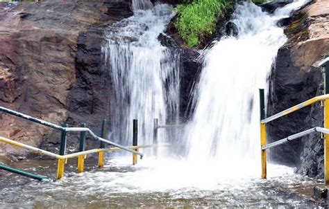 10 Best Waterfalls in Tamil Nadu to Liven Up Your Gram Game - India Travel Blog