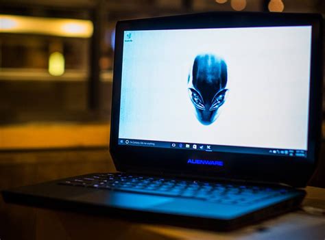 Alienware's new 13-inch OLED gaming laptop launches starting at $1,300 ...