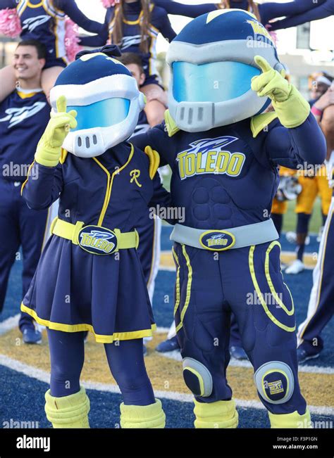 Toledo, OH, USA. 10th Oct, 2015. The Toledo mascots celebrate the Rockets' victory after the ...