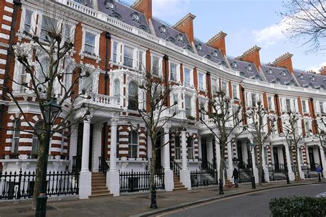 A Pedestrian's Guide to Kensington, London's Royal Playground - Fathom