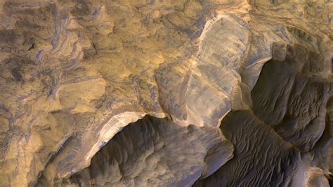 Gorge-us! Stunning Mars canyon IMAGES hint at ancient life-supporting ...