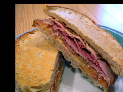 Roast Beef Sandwich Au Jus Recipe and Nutrition - Eat This Much