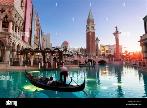 Venetian gondola las vegas hi-res stock photography and images - Alamy