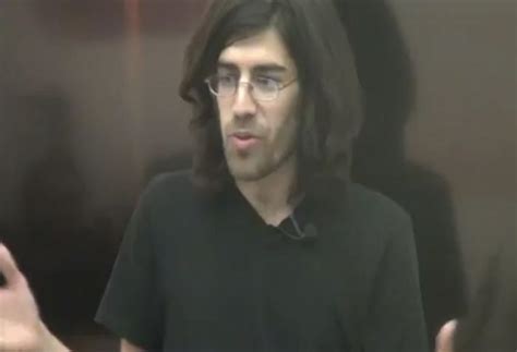 Aaron Swartz death: Anonymous defaces MIT websites