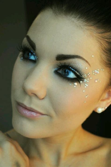 20 Amazing Eyeliner Tips, Tricks And Looks To Try Now #2500101 - Weddbook