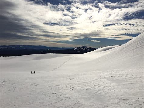 Oregon Ski Guides Can Expand Your Skiing and Snowboarding Horizons This Winter - Travel Oregon