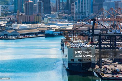 Port Of Honolulu High-Res Stock Photo - Getty Images