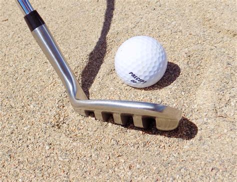 This sand wedge golf club gives you the perfect shot every time