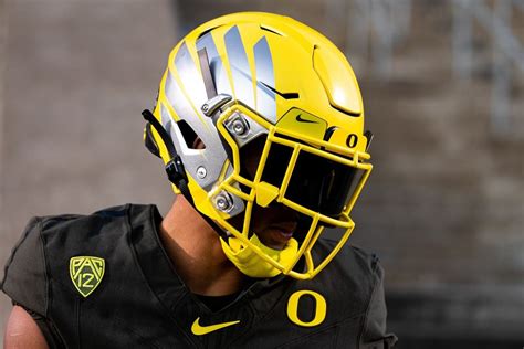 Oregon announces uniform combination for Stanford game