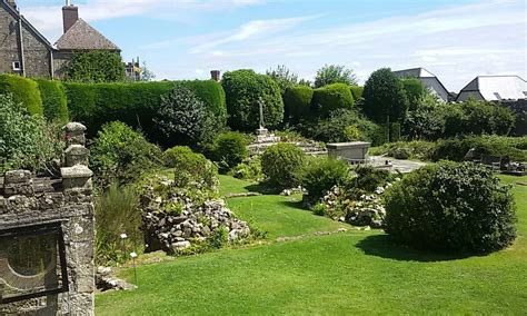 SHAFTESBURY ABBEY MUSEUM & GARDEN (2024) All You Need to Know BEFORE ...