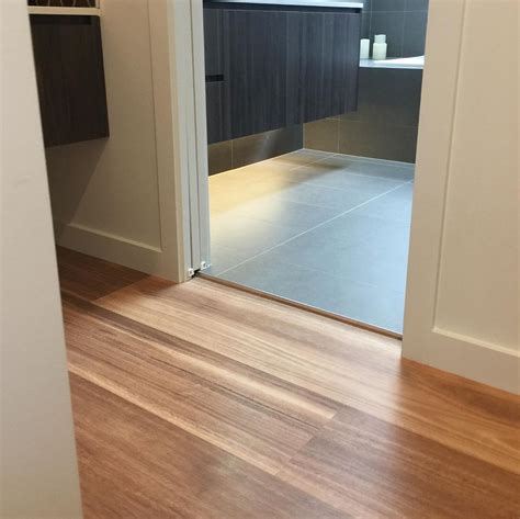 Loose Lay Vinyl Plank Flooring - Pros and Cons | L'Essenziale