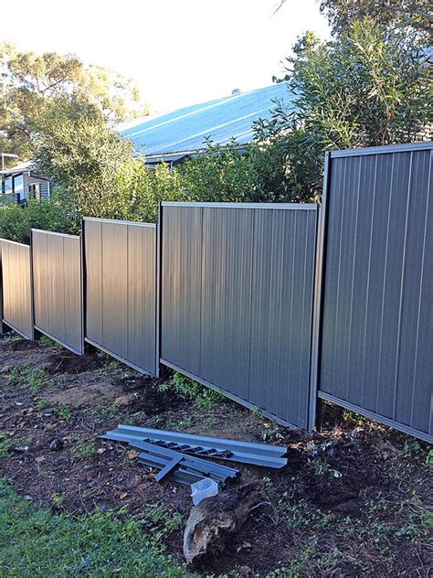 Perth Trade Centre Landscaping: Tips and Tricks: Colorbond fence ...