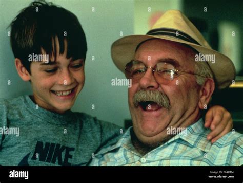 Wilford brimley cocoon 1985 hi-res stock photography and images - Alamy