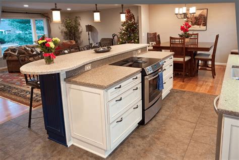 Kitchen Island with Stove Top, Seating, Sink, and Oven Ranges