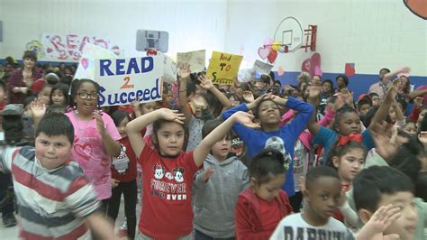 Read 2 Succeed: Sedgefield Elementary School | wfmynews2.com