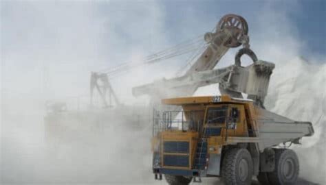 The Impact of The Mining Industry on Air Pollution - Airqoon - Cost ...